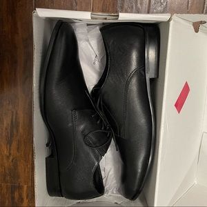 Men Also dress shoes size 13